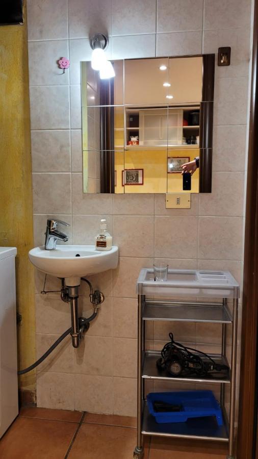 Porta Romana Small Studio Apartment Милано Екстериор снимка