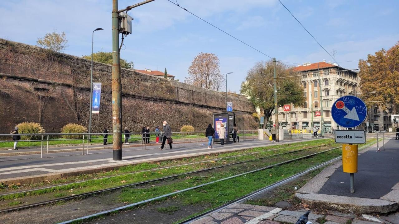 Porta Romana Small Studio Apartment Милано Екстериор снимка